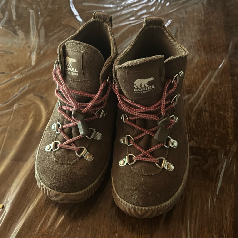Boys sorel boots